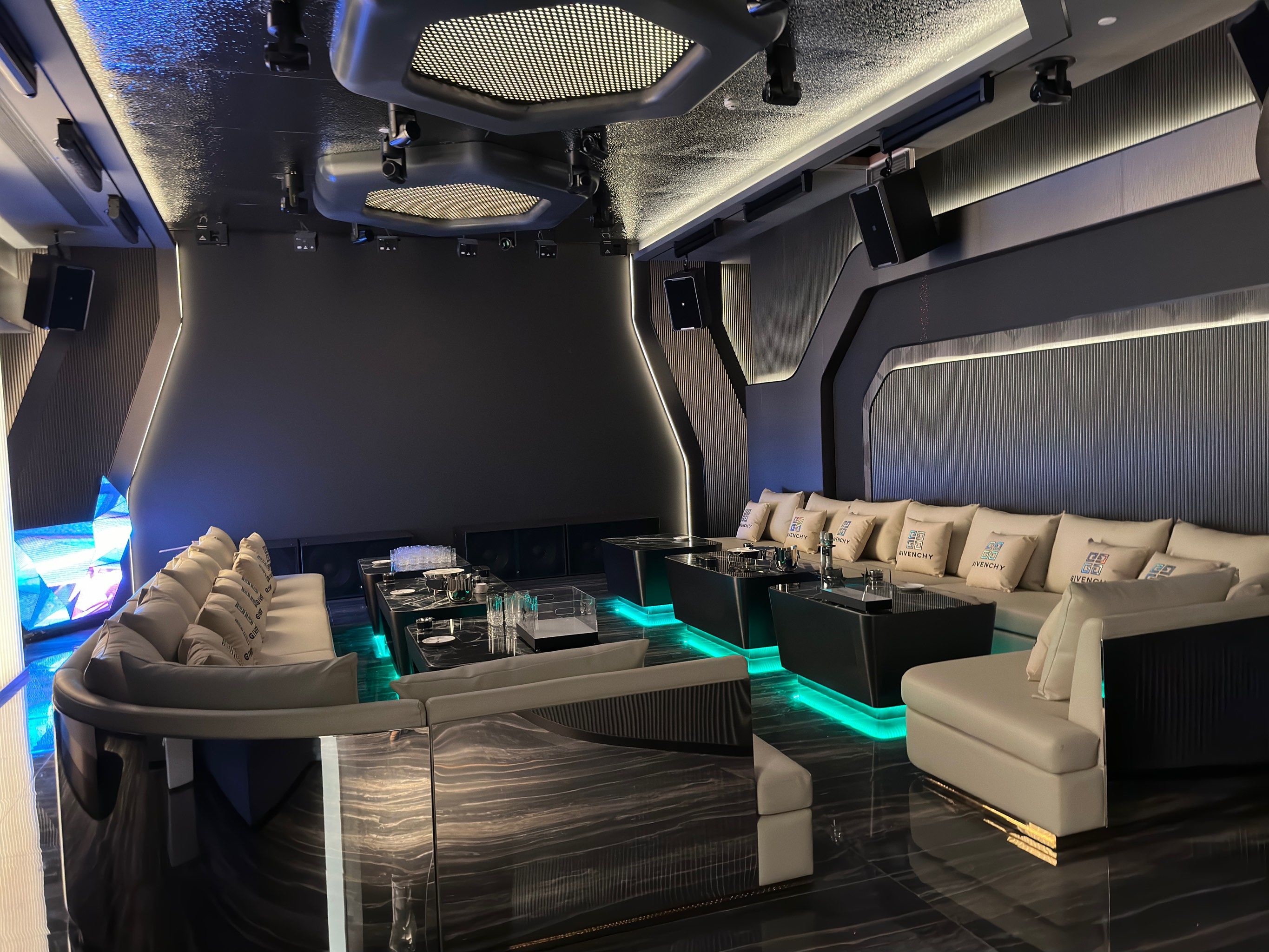 南阳商务KTV探索新商务KTV模式-新野县ktv预订